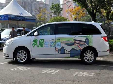 西安户外车贴喷绘如何保持效果?